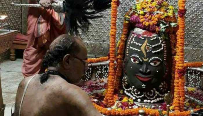 सावन सोमवार का व्रत : खाने-पीने का रखें विशेष ध्यान सावन सोमवार का व्रत : खाने-पीने का रखें विशेष ध्यान
