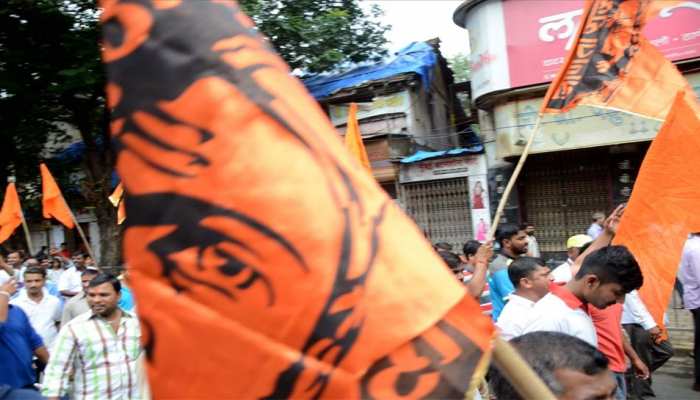 मराठा आरक्षण : एक और शख्स ने की खुदकुशी, आठ ने की आत्मदाह की कोशिश मराठा आरक्षण : एक और शख्स ने की खुदकुशी, आठ ने की आत्मदाह की कोशिश