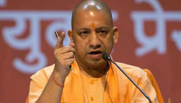 गोरखपुर: सभासद ने ट्विटर पर पोस्ट की CM योगी की आपत्तिजनक फोटो, केस दर्ज गोरखपुर: सभासद ने ट्विटर पर पोस्ट की CM योगी की आपत्तिजनक फोटो, केस दर्ज