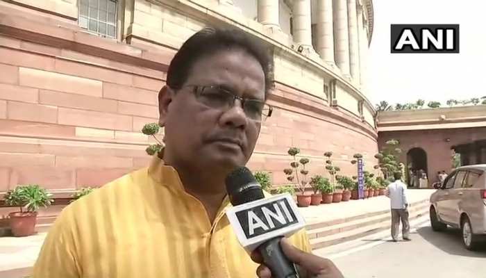 असम कांग्रेस अध्यक्ष ने 'गृहयुद्ध' वाले बयान के लिए ममता बनर्जी की आलोचना की असम कांग्रेस अध्यक्ष ने 'गृहयुद्ध' वाले बयान के लिए ममता बनर्जी की आलोचना की