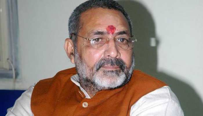 एनआरसी विवाद: गिरिराज सिंह ने ममता बनर्जी के दिमागी संतुलन पर उठाया सवाल एनआरसी विवाद: गिरिराज सिंह ने ममता बनर्जी के दिमागी संतुलन पर उठाया सवाल
