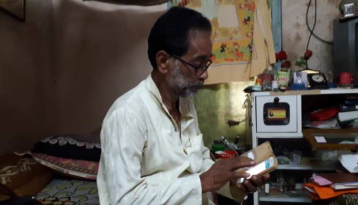 एनआरसी लिस्ट में छूट गए लोगों का दर्द - अपने देश में हम हैं परदेशी, कोई न पहचाने एनआरसी लिस्ट में छूट गए लोगों का दर्द - अपने देश में हम हैं परदेशी, कोई न पहचाने
