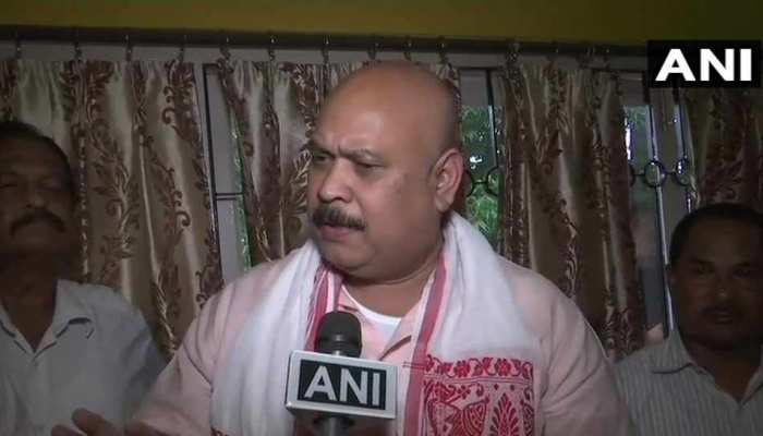 NRC के मुद्दे पर असम TMC प्रमुख ने दिया इस्तीफा, कहा- देश का माहौल खराब कर रही हैं ममता NRC के मुद्दे पर असम TMC प्रमुख ने दिया इस्तीफा, कहा- देश का माहौल खराब कर रही हैं ममता