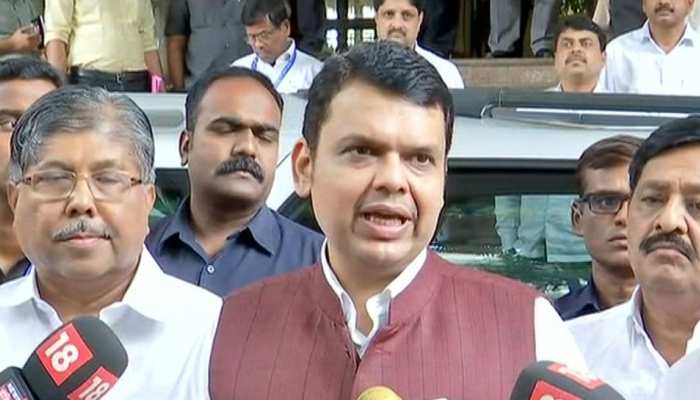 मराठा आरक्षण पर राजी हुई महाराष्ट्र सरकार, लेकिन आसान नहीं होगी डगर मराठा आरक्षण पर राजी हुई महाराष्ट्र सरकार, लेकिन आसान नहीं होगी डगर