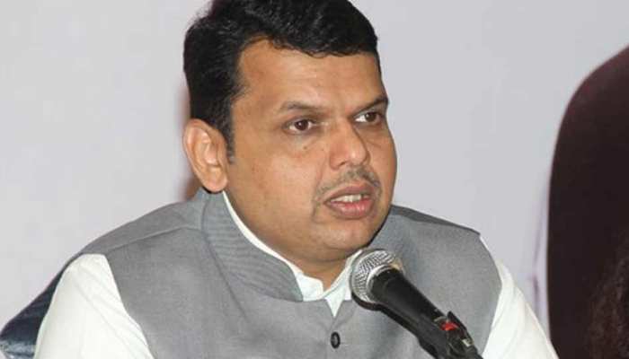 मराठा आरक्षण आंदोलन: फडणवीस ने की बुद्धिजीवी वर्ग से मुलाकात मराठा आरक्षण आंदोलन: फडणवीस ने की बुद्धिजीवी वर्ग से मुलाकात