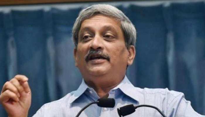 कुत्ते और बिल्ली के बच्चों को जिंदा ही कचरे में फेंक देते हैं लोगः मनोहर पर्रिकर कुत्ते और बिल्ली के बच्चों को जिंदा ही कचरे में फेंक देते हैं लोगः मनोहर पर्रिकर