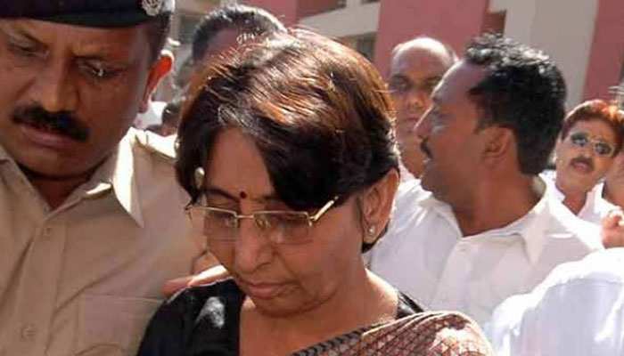 नरोदा गाम दंगा : SIT ने कोर्ट से कहा, कोडनानी करीब 10 मिनट तक घटनास्थल पर मौजूद थीं नरोदा गाम दंगा : SIT ने कोर्ट से कहा, कोडनानी करीब 10 मिनट तक घटनास्थल पर मौजूद थीं