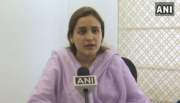 NRC मामले में अपर्णा यादव ने दिया अखिलेश से हटकर बयान NRC मामले में अपर्णा यादव ने दिया अखिलेश से हटकर बयान