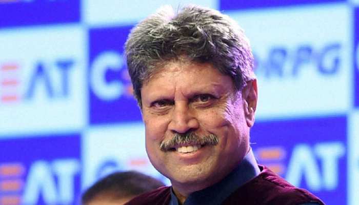 कपिल को इमरान के आधिकारिक निमंत्रण का इंतजार, कहा- फोन तो आ चुका है कपिल को इमरान के आधिकारिक निमंत्रण का इंतजार, कहा- फोन तो आ चुका है