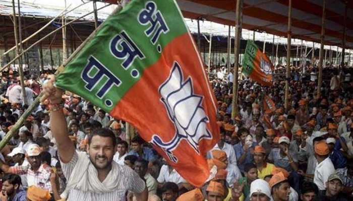 दलित-ओबीसी विधेयकों और NRC मुद्दे से बीजेपी को चुनाव में मिलेगा फायदा! दलित-ओबीसी विधेयकों और NRC मुद्दे से बीजेपी को चुनाव में मिलेगा फायदा!