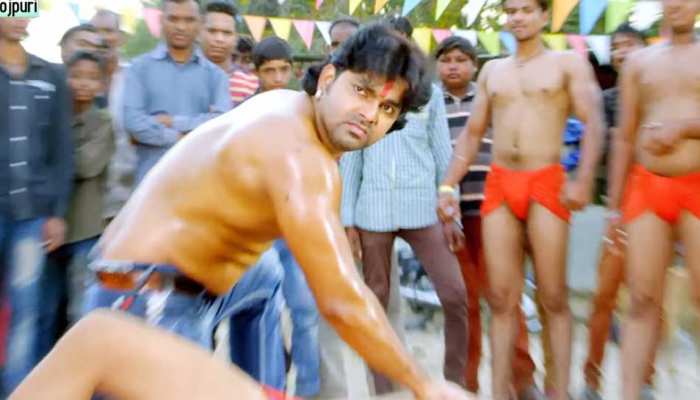इंटरनेट पर वायरल हो रहा पवन सिंह यह VIDEO, दमदार अवतार में आए नजर इंटरनेट पर वायरल हो रहा पवन सिंह यह VIDEO, दमदार अवतार में आए नजर