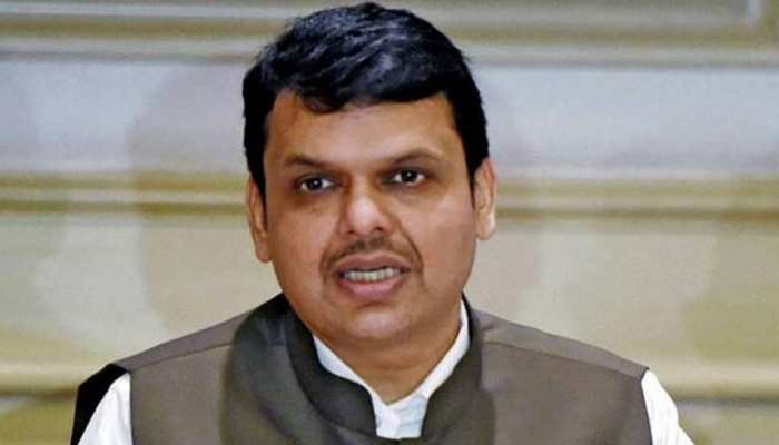 फडणवीस सरकार की बढ़ी मुश्किलें, आज से 3 दिवसीय हड़ताल पर 17 लाख कर्मचारी फडणवीस सरकार की बढ़ी मुश्किलें, आज से 3 दिवसीय हड़ताल पर 17 लाख कर्मचारी