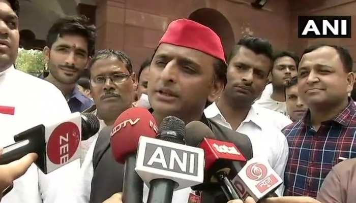 देवरिया बालिका गृह मामले पर बोले अखिलेश, नहीं होनी चाहिए राजनीति देवरिया बालिका गृह मामले पर बोले अखिलेश, नहीं होनी चाहिए राजनीति