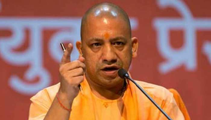 अपने बंगले बनवाने वालों द्वारा दलितों का हित सोचना महज कल्पना: सीएम योगी अपने बंगले बनवाने वालों द्वारा दलितों का हित सोचना महज कल्पना: सीएम योगी