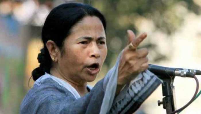 सीएम ममता ने बीजेपी पर लगाया लोगों में विभाजन फैलाने का आरोप सीएम ममता ने बीजेपी पर लगाया लोगों में विभाजन फैलाने का आरोप