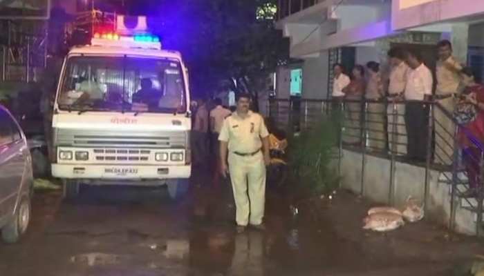 मुंबई: नालासोपाला इलाके में एटीएस का छापा, भारी मात्रा में विस्फोटक बरामद मुंबई: नालासोपाला इलाके में एटीएस का छापा, भारी मात्रा में विस्फोटक बरामद