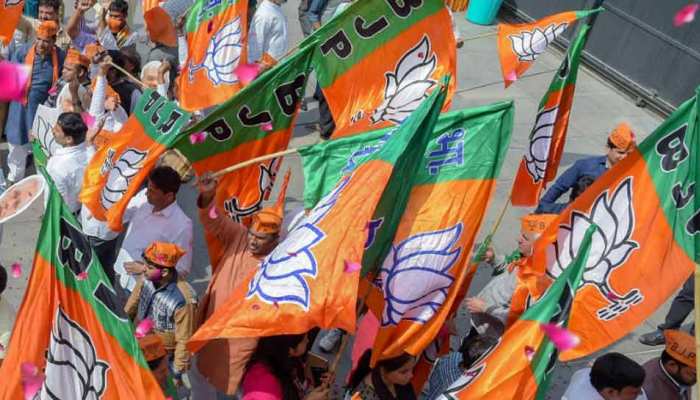 मेरठ: आज से BJP प्रदेश कार्यसमिति की बैठक, राजनाथ सिंह करेंगे उद्घाटन, जीत का मंत्र देने पहुंचेंगे शाह मेरठ: आज से BJP प्रदेश कार्यसमिति की बैठक, राजनाथ सिंह करेंगे उद्घाटन, जीत का मंत्र देने पहुंचेंगे शाह