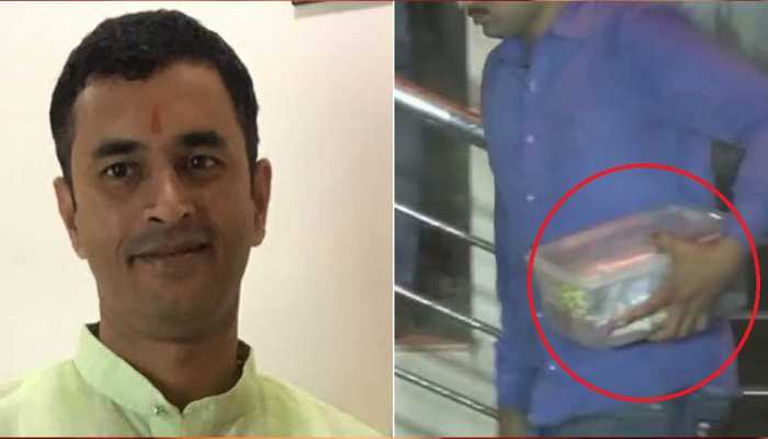मुंबई : सनातन संस्था को बैन क्यों नहीं करती बीजेपी सरकार? कांग्रेस ने किया सवाल मुंबई : सनातन संस्था को बैन क्यों नहीं करती बीजेपी सरकार? कांग्रेस ने किया सवाल