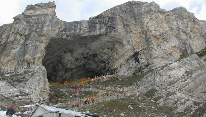 खराब मौसम के कारण जम्मू से अमरनाथ यात्रा रद्द खराब मौसम के कारण जम्मू से अमरनाथ यात्रा रद्द