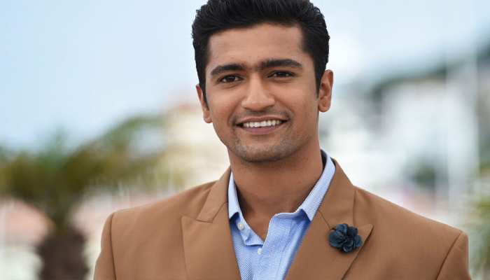 अच्छी फिल्में करने और फैंस का प्यार मिलने से बहुत खुश हूं: विकी कौशल अच्छी फिल्में करने और फैंस का प्यार मिलने से बहुत खुश हूं: विकी कौशल
