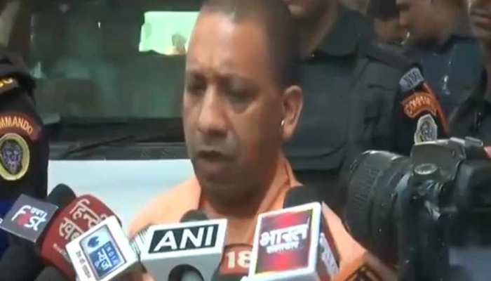 CM योगी ने रद्द किए सभी कार्यक्रम, शाम तक पहुंच सकते हैं दिल्ली CM योगी ने रद्द किए सभी कार्यक्रम, शाम तक पहुंच सकते हैं दिल्ली