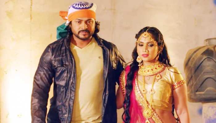 VIDEO: रिलीज हुआ भोजपुरी फिल्म 'इंडियन' का टीजर, दिखा देशभक्ति का जज्बा VIDEO: रिलीज हुआ भोजपुरी फिल्म 'इंडियन' का टीजर, दिखा देशभक्ति का जज्बा