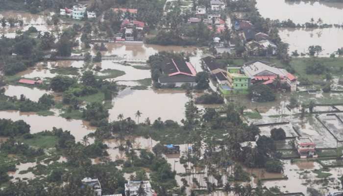 केरल के बाढ़ ग्रस्त इलाके में फंसे हैं झारखंड स्थित जामताड़ा के 30 लोग केरल के बाढ़ ग्रस्त इलाके में फंसे हैं झारखंड स्थित जामताड़ा के 30 लोग