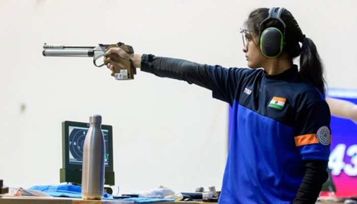 Asian games 2018: मनु भाकर और अभिषेक की जोड़ी 10 मीटर एयर पिस्टल मिक्स्ड इवेंट से बाहर Asian games 2018: मनु भाकर और अभिषेक की जोड़ी 10 मीटर एयर पिस्टल मिक्स्ड इवेंट से बाहर