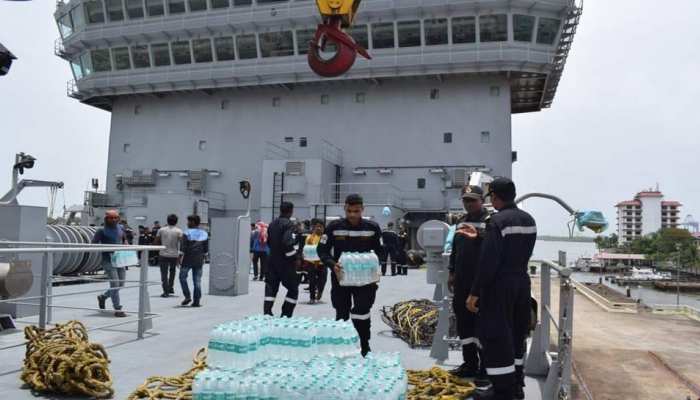 केरल में बाढ़ के कहर के बाद अब महामारी का खतरा बढ़ा, स्वास्थ्य मंत्रालय अलर्ट केरल में बाढ़ के कहर के बाद अब महामारी का खतरा बढ़ा, स्वास्थ्य मंत्रालय अलर्ट