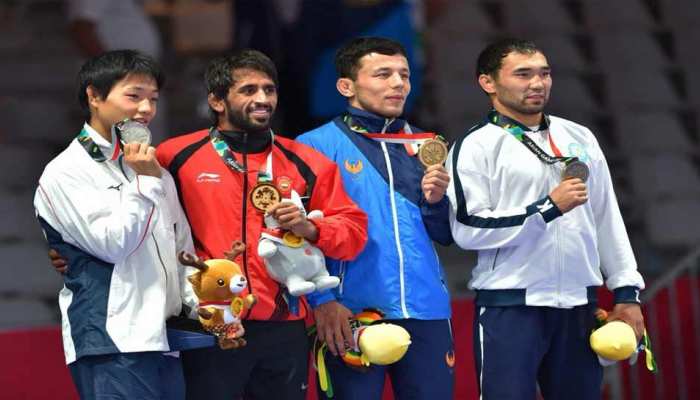 बजरंग के गोल्ड पर हरियाणा सरकार मेहरबान, 3 करोड़ का इनाम किया ऐलान बजरंग के गोल्ड पर हरियाणा सरकार मेहरबान, 3 करोड़ का इनाम किया ऐलान