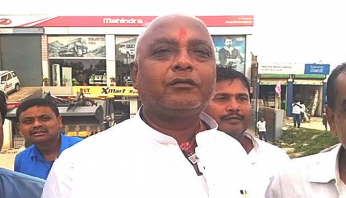अलगाववादियों से हैं वाजपेयी के खिलाफ पोस्ट लिखने वाले प्रोफेसर के संबंध : मंत्री अलगाववादियों से हैं वाजपेयी के खिलाफ पोस्ट लिखने वाले प्रोफेसर के संबंध : मंत्री