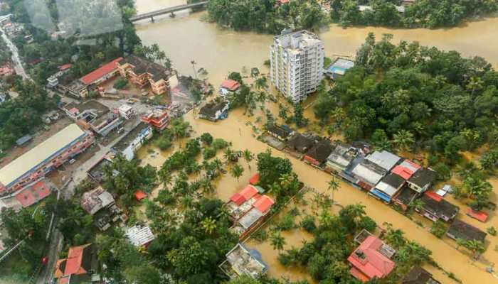 केरल की बाढ़ राष्ट्रीय आपदा नहीं बल्कि 'गंभीर प्रकृति की आपदा' घोषित केरल की बाढ़ राष्ट्रीय आपदा नहीं बल्कि 'गंभीर प्रकृति की आपदा' घोषित