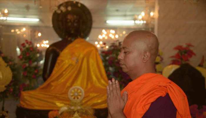हरियाणा: गांव वालों ने किया सामाजिक बहिष्कार तो 300 दलितों ने अपनाया बौद्ध धर्म हरियाणा: गांव वालों ने किया सामाजिक बहिष्कार तो 300 दलितों ने अपनाया बौद्ध धर्म