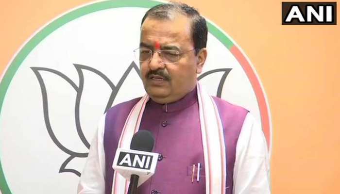 राम मंदिर बिल पर डिप्टी CM ने लिया U-TRUN, कहा- 'बिल को लाने के लिए ये सही समय नहीं' राम मंदिर बिल पर डिप्टी CM ने लिया U-TRUN, कहा- 'बिल को लाने के लिए ये सही समय नहीं'