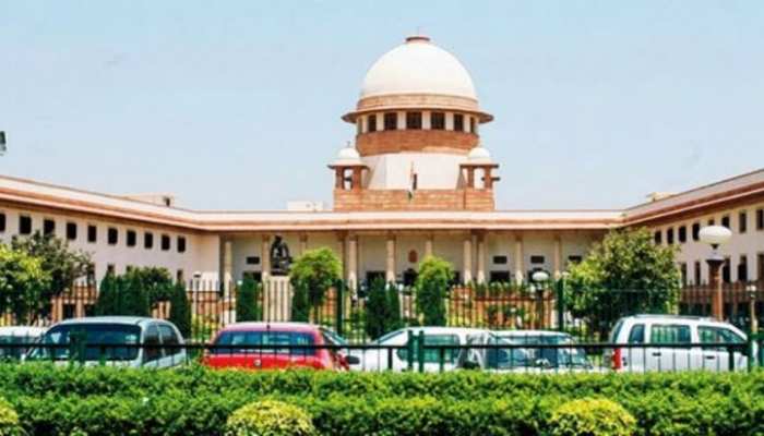 केरल बाढ़: SC में दायर की गई याचिका, राहत और बचाव कार्यों का मांगा ब्यौरा केरल बाढ़: SC में दायर की गई याचिका, राहत और बचाव कार्यों का मांगा ब्यौरा