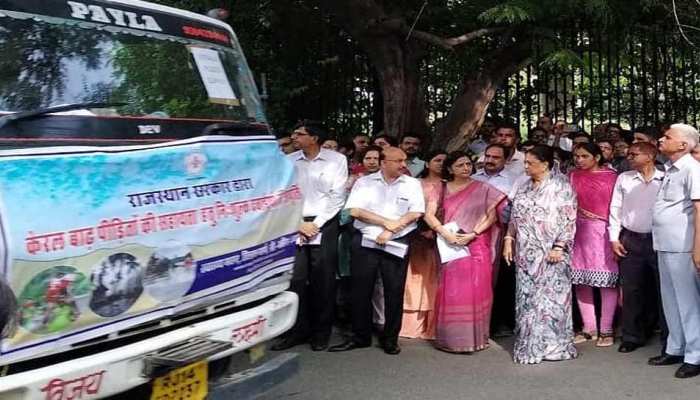राजस्थान सरकार ने केरल बाढ़ पीड़ितों के लिए बढ़ाया हाथ, भेजी 3 ट्रक दवाइयां राजस्थान सरकार ने केरल बाढ़ पीड़ितों के लिए बढ़ाया हाथ, भेजी 3 ट्रक दवाइयां