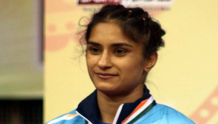 एथलीट के साथ अफेयर की खबर से दुखी 'गोल्डन गर्ल' विनेश फोगाट का भावुक ट्वीट एथलीट के साथ अफेयर की खबर से दुखी 'गोल्डन गर्ल' विनेश फोगाट का भावुक ट्वीट