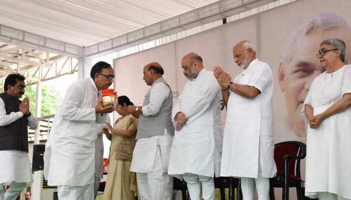 लखनऊ में आज निकलेगी अटल जी की अस्थि कलश यात्रा लखनऊ में आज निकलेगी अटल जी की अस्थि कलश यात्रा