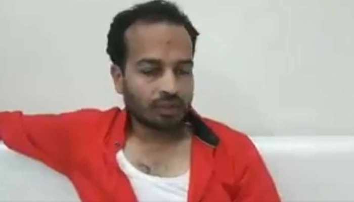 वाजपेयी को श्रद्धांजलि का विरोध करने वाले ओवैसी के पार्षद को एक साल की जेल वाजपेयी को श्रद्धांजलि का विरोध करने वाले ओवैसी के पार्षद को एक साल की जेल