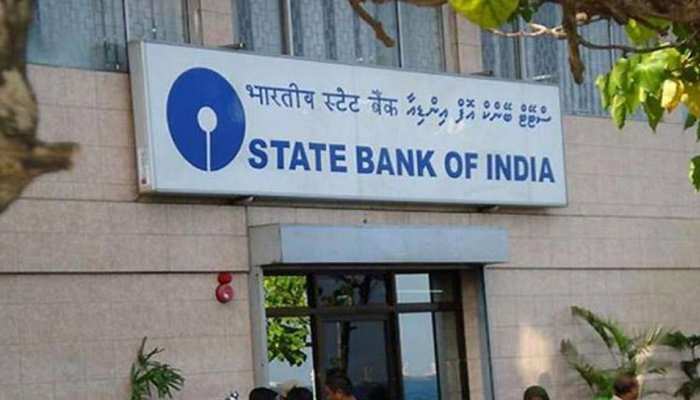 SBI के 18135 एटीएम में नहीं हैं नए नोट, दर-दर भटक रहे ग्राहक SBI के 18135 एटीएम में नहीं हैं नए नोट, दर-दर भटक रहे ग्राहक