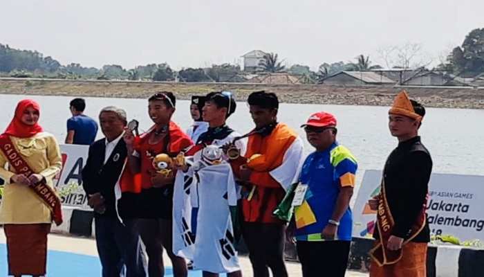 Asian Games 2018: रोअर दुष्यंत चौहान ने जीता ब्रॉन्ज, रोइंग में भारत का पहला मेडल Asian Games 2018: रोअर दुष्यंत चौहान ने जीता ब्रॉन्ज, रोइंग में भारत का पहला मेडल