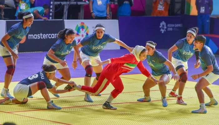 Asian Games 2018: कबड्डी में पहली बार बिना गोल्ड के लौटेगा भारत, ईरान से फाइनल हारी महिला टीम Asian Games 2018: कबड्डी में पहली बार बिना गोल्ड के लौटेगा भारत, ईरान से फाइनल हारी महिला टीम