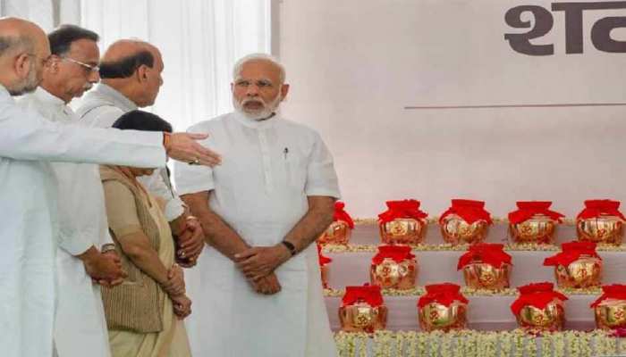 अटल जी की अस्थियों के बहाने वोट बटोरने की फिराक में BJP ! अटल जी की अस्थियों के बहाने वोट बटोरने की फिराक में BJP !