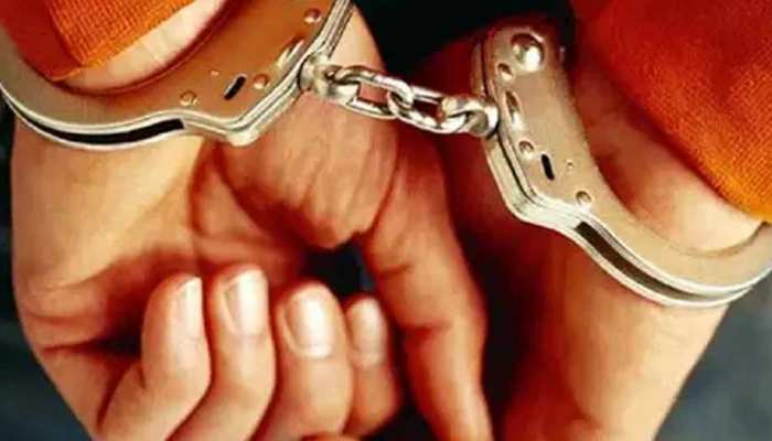 आतंकवादी हमले की साजिश मामले में मुंबई से संदिग्ध गिरफ्तार आतंकवादी हमले की साजिश मामले में मुंबई से संदिग्ध गिरफ्तार