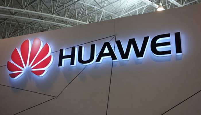 HUAWEI की ग्राहकों को सौगात, कंपनी मुफ्त में ठीक करेगी पानी से खराब फोन HUAWEI की ग्राहकों को सौगात, कंपनी मुफ्त में ठीक करेगी पानी से खराब फोन