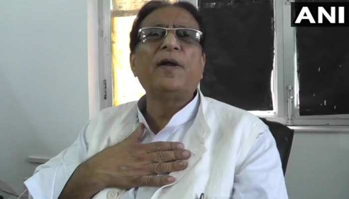 अटल जी की अस्थि कलश यात्रा पर यह क्या बोल गए आजम खान अटल जी की अस्थि कलश यात्रा पर यह क्या बोल गए आजम खान