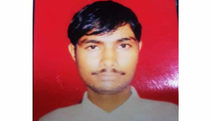दिल्ली: कंधा टकराने की मामूली सी बात पर पीट-पीटकर ले ली युवक की जान दिल्ली: कंधा टकराने की मामूली सी बात पर पीट-पीटकर ले ली युवक की जान