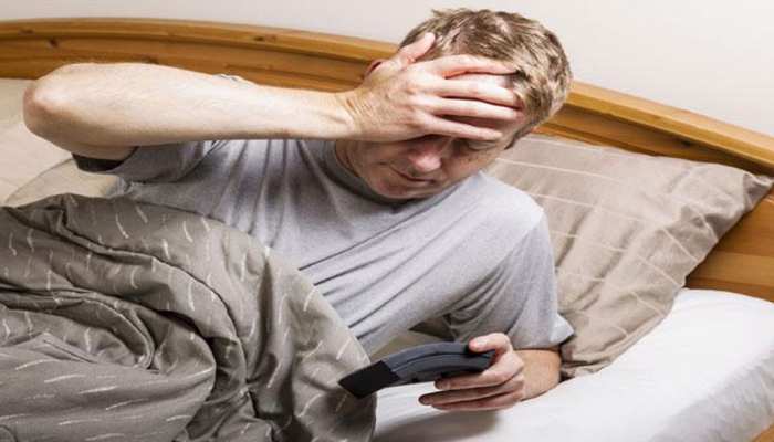 5 घंटे से कम सोने वाले सावधान, बढ़ जाता है हार्ट अटैक का खतरा : रिपोर्ट 5 घंटे से कम सोने वाले सावधान, बढ़ जाता है हार्ट अटैक का खतरा : रिपोर्ट