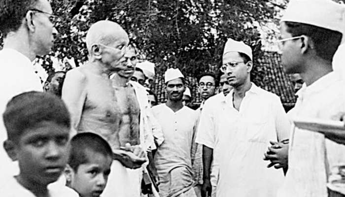कांग्रेस छोड़ने के बाद बड़े नेताओं का RSS के कार्यक्रम में जाने का लंबा है सिलसिला कांग्रेस छोड़ने के बाद बड़े नेताओं का RSS के कार्यक्रम में जाने का लंबा है सिलसिला