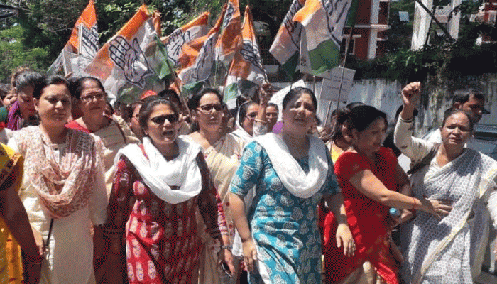 महिलाओं के बीच पैठ बनाने के लिए कांग्रेस अब NSUI की तर्ज पर बनाएगी प्रियदर्शनी ब्रिगेड महिलाओं के बीच पैठ बनाने के लिए कांग्रेस अब NSUI की तर्ज पर बनाएगी प्रियदर्शनी ब्रिगेड